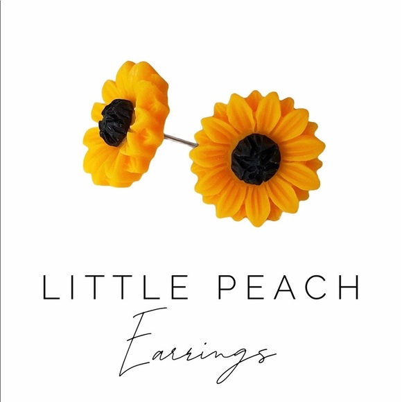 Handmade Sunflower Resin Flower Earrings Pierced NEW - Picture 1 of 2